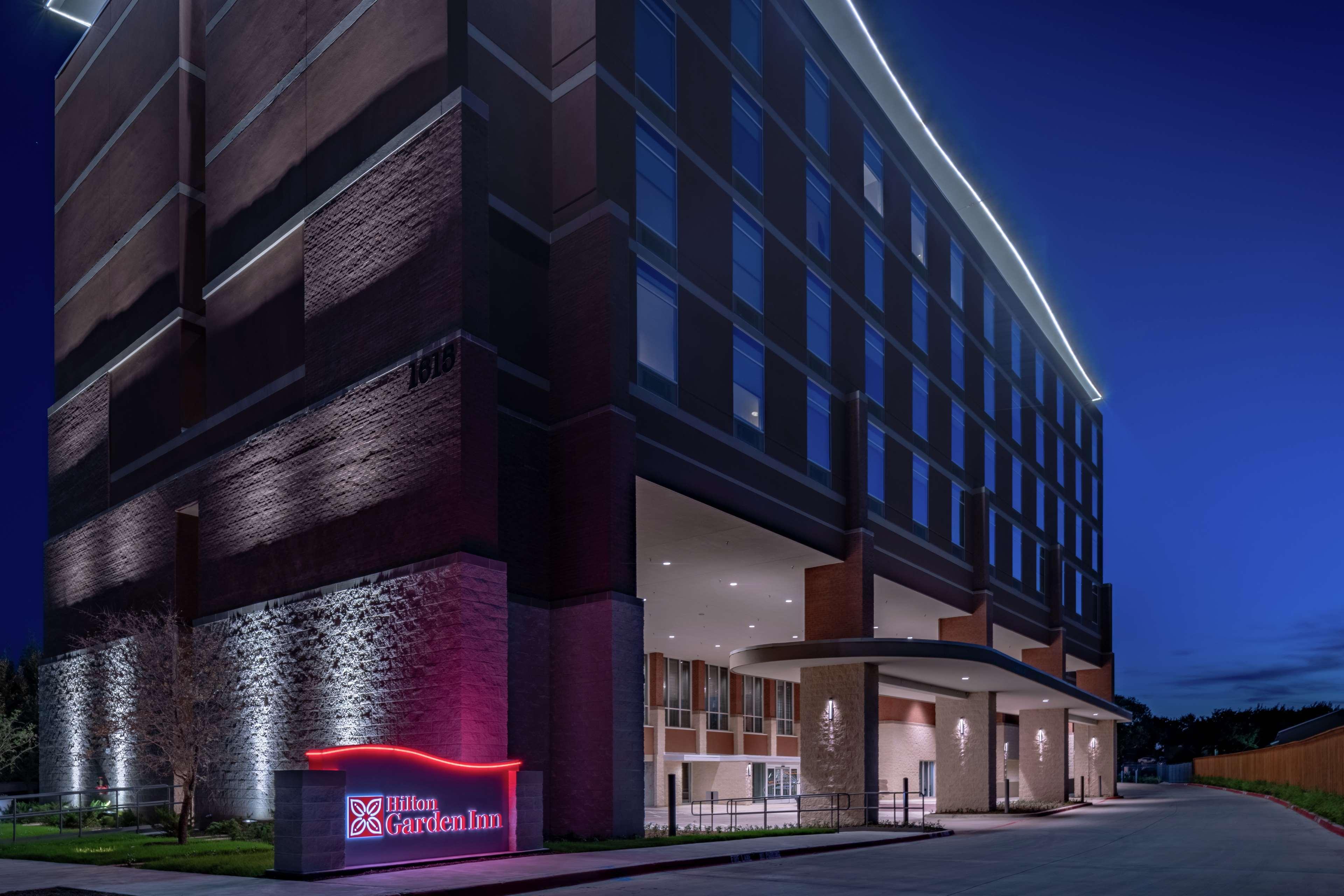 Hilton Garden Inn Dallas At Hurst Conference Center Eksteriør billede